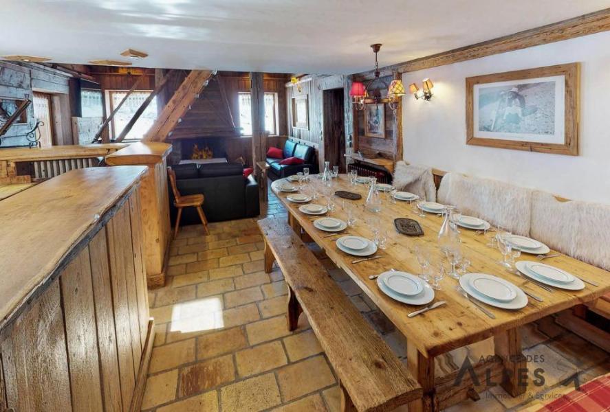 Rent in ski resort 8 room triplex chalet 15 people - Chalet Nécou - Les Menuires