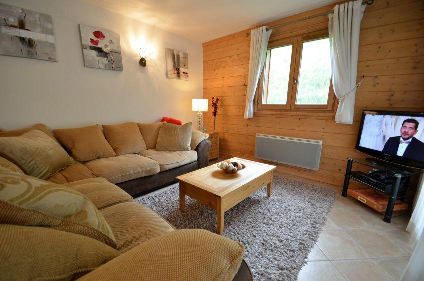 Rent in ski resort 4 room apartment 6 people (B4) - Chalets du Doron - Les Menuires - Living room