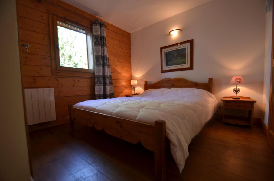 Rent in ski resort 4 room apartment 6 people (A7) - Hameau des Marmottes - Les Menuires - Bedroom