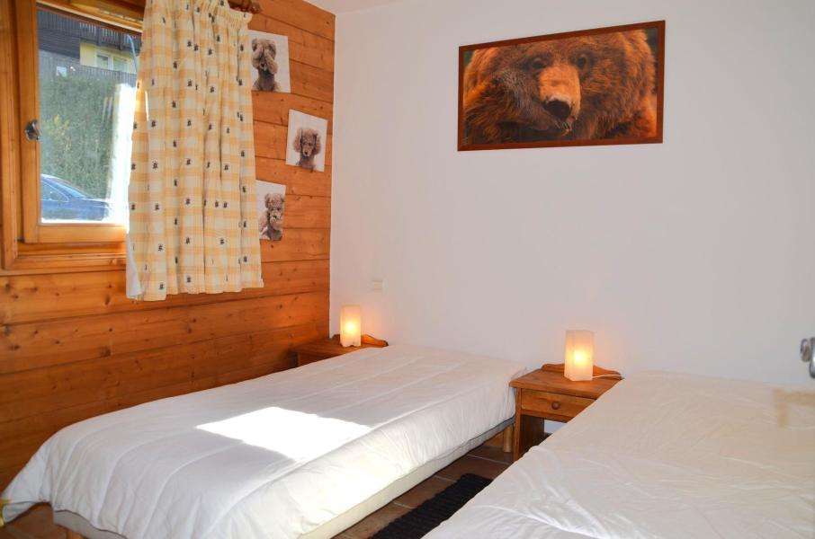 Rent in ski resort 4 room apartment 6 people (A7) - Hameau des Marmottes - Les Menuires - Bedroom