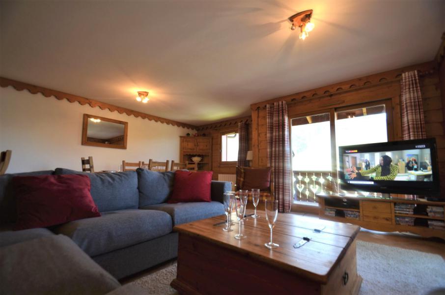 Rent in ski resort 4 room apartment 6 people (A7) - Hameau des Marmottes - Les Menuires - Living room