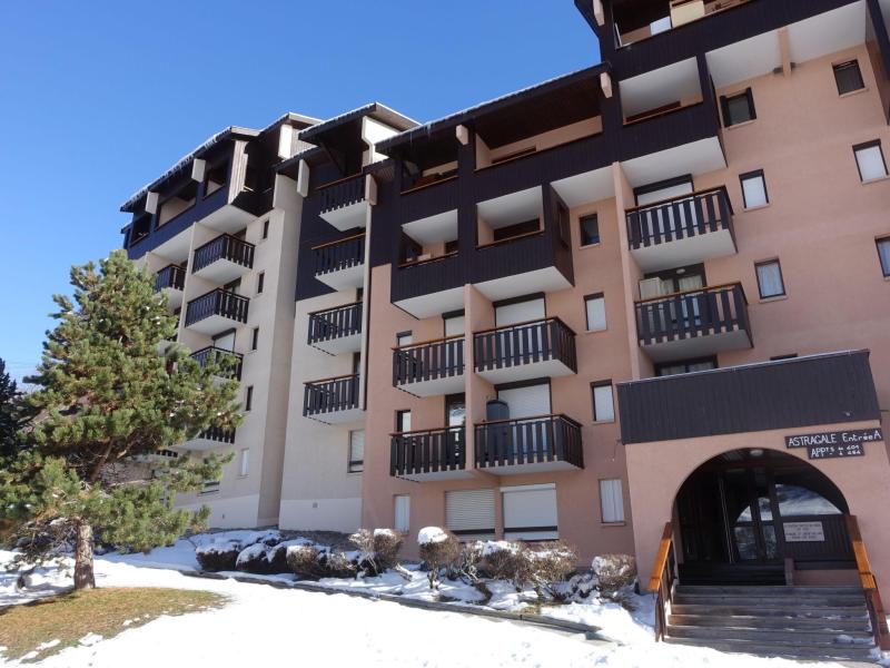 Rent in ski resort L'Astragale - Les Menuires - Winter outside