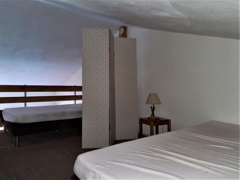 Ski verhuur Appartement 2 kamers mezzanine 6 personen (A1301) - La Résidence Asters - Les Menuires - Kamer