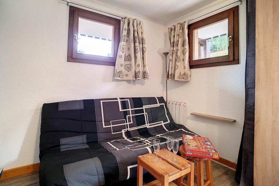 Rent in ski resort 2 room apartment sleeping corner 4 people (624) - La Résidence Astragale - Les Menuires - Living room