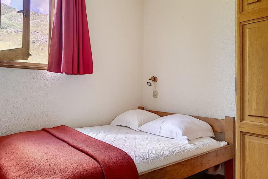 Rent in ski resort 2 room apartment sleeping corner 4 people (45) - La Résidence Bellevue - Les Menuires - Bedroom