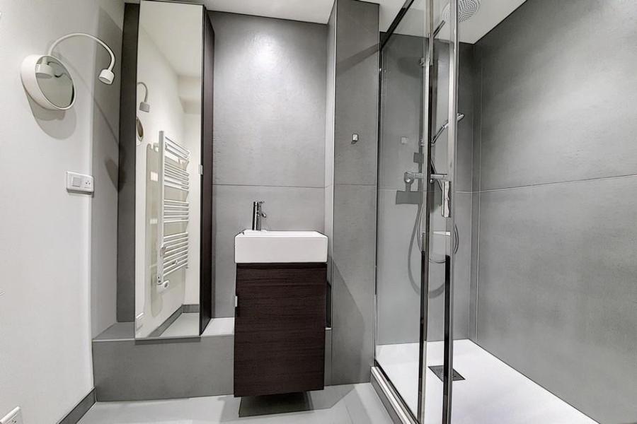 Location au ski Appartement 2 pièces 4 personnes (09) - La Résidence Burons - Les Menuires - Salle de douche