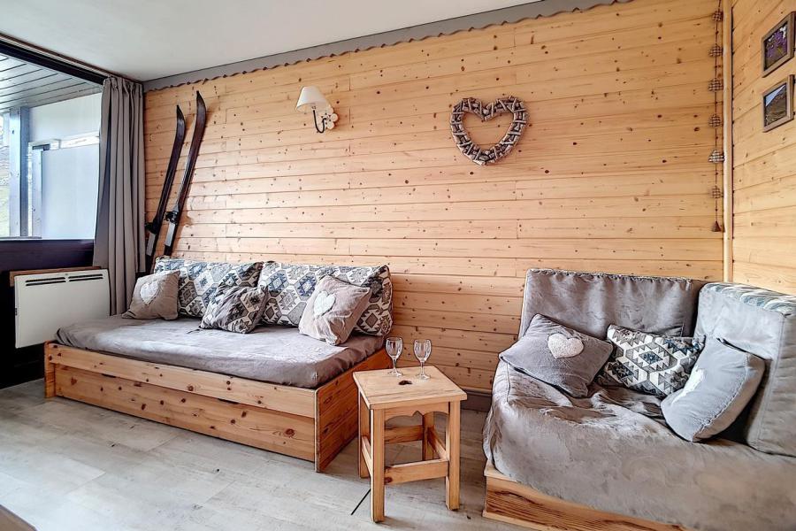 Rent in ski resort Studio 2 people (706) - La Résidence Burons - Les Menuires - Living room