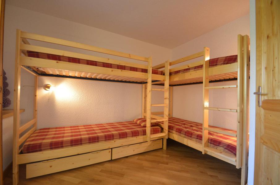 Rent in ski resort Studio sleeping corner 5 people (714) - La Résidence Chavière - Les Menuires - Bedroom