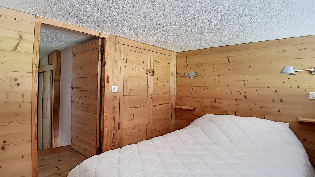 Rent in ski resort 2 room apartment 6 people (713) - La Résidence Côte Brune - Les Menuires - Bedroom