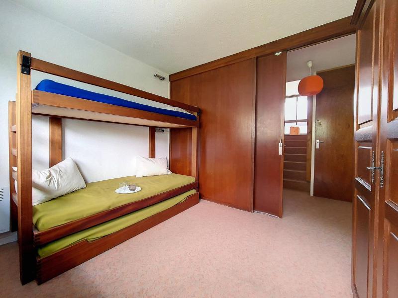 Rent in ski resort 2 room duplex apartment 5 people (612) - La Résidence Côte Brune - Les Menuires - Bedroom