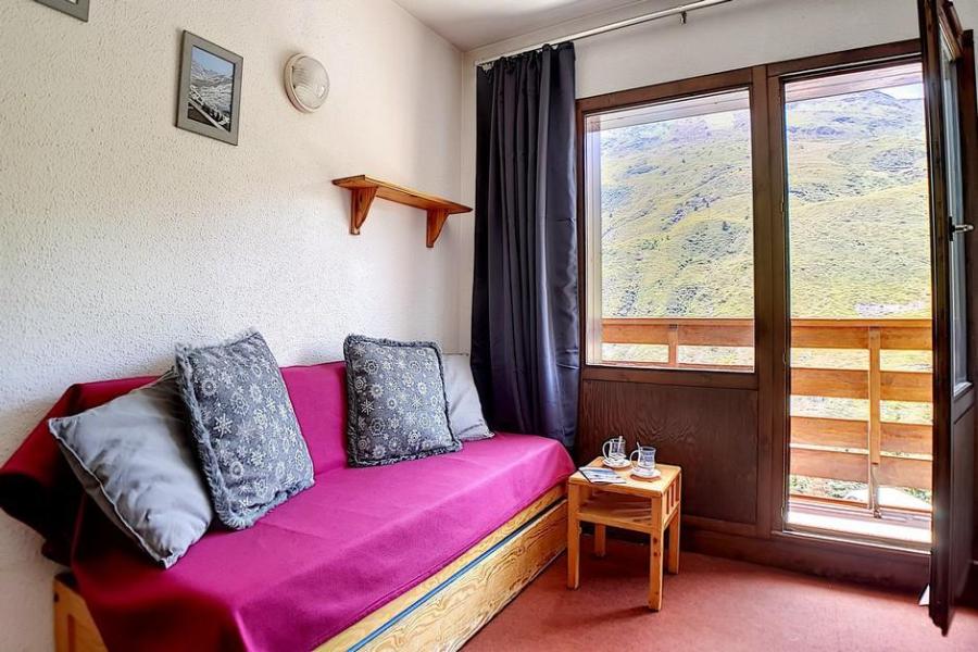 Rent in ski resort 2 room apartment 4 people (0207) - La Résidence l'Orée des Pistes - Les Menuires - Living room