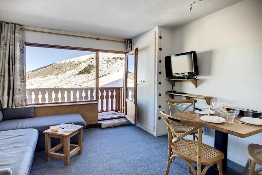 Rent in ski resort Studio sleeping corner 3 people (0704) - La Résidence le Necou - Les Menuires - Living room