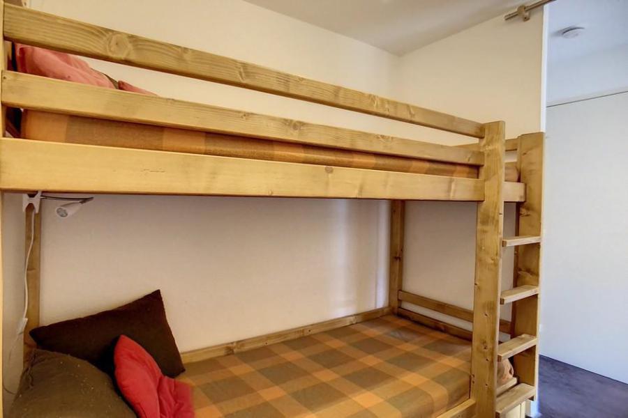 Rent in ski resort Studio cabin 4 people (411) - La Résidence le Sarvan - Les Menuires - Bedroom