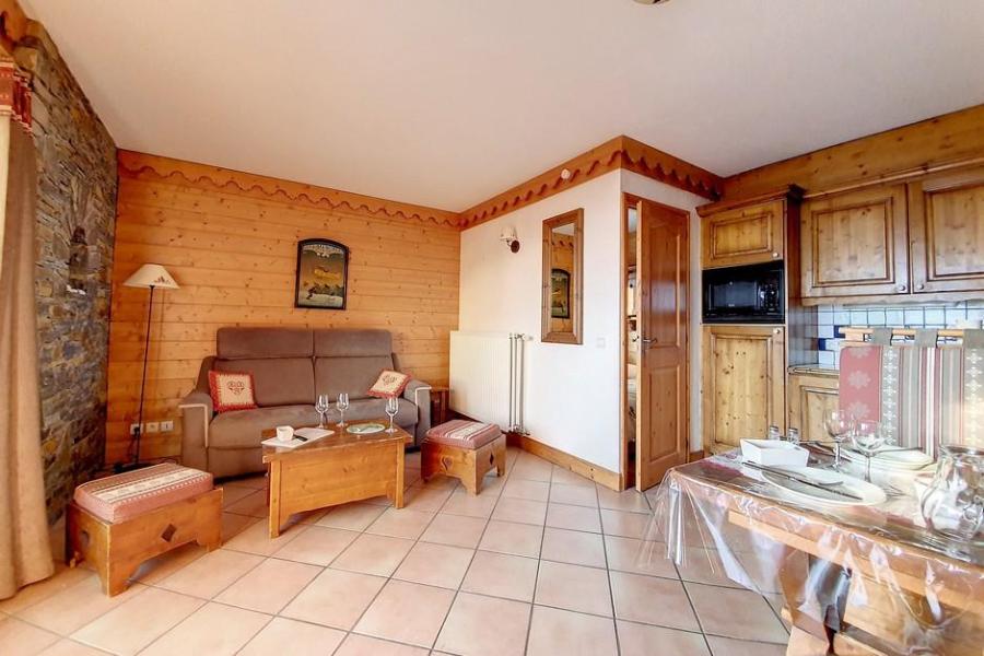 Rent in ski resort 3 room apartment 6 people (002D) - La Résidence les Alpages de Reberty - Les Menuires - Living room