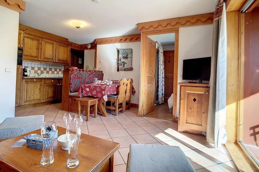 Rent in ski resort 3 room apartment 6 people (006) - La Résidence les Alpages de Reberty - Les Menuires - Living room