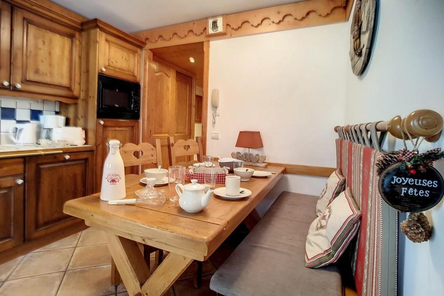 Rent in ski resort 3 room apartment 6 people (20) - La Résidence les Alpages de Reberty - Les Menuires - Living room