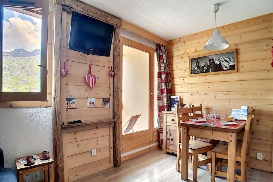 Rent in ski resort Studio sleeping corner 4 people (019) - La Résidence les Carlines - Les Menuires - Living room