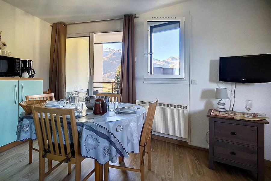 Rent in ski resort 2 room apartment 5 people (201) - La Résidence les Gentianes - Les Menuires - Apartment