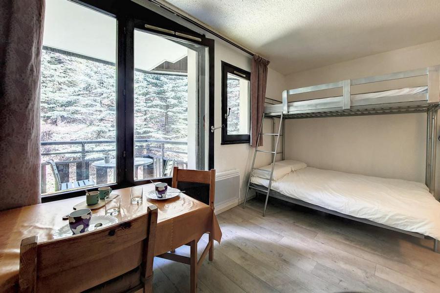 Rent in ski resort Studio 2 people (0309) - La Résidence les Gentianes - Les Menuires - Living room