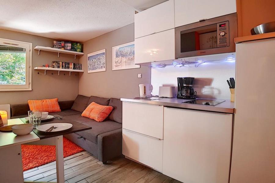 Rent in ski resort Studio sleeping corner 2 people (409) - La Résidence les Gentianes - Les Menuires - Apartment