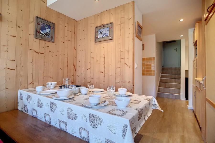 Rent in ski resort 2 room duplex apartment 5 people (D14) - La Résidence les Lauzes - Les Menuires - Living room