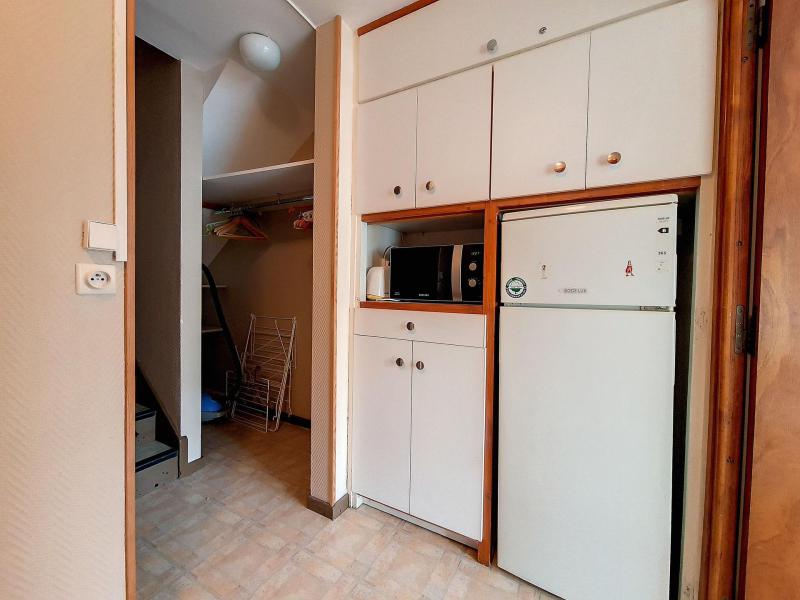 Wynajem na narty Apartament duplex 2 pokojowy 6 osób (C8) - La Résidence les Lauzes - Les Menuires - Aneks kuchenny