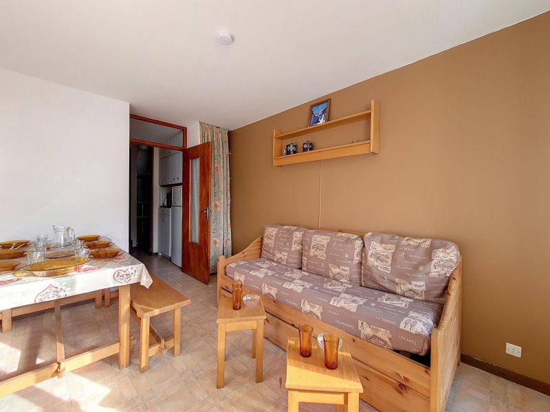 Wynajem na narty Apartament duplex 2 pokojowy 6 osób (C8) - La Résidence les Lauzes - Les Menuires - Pokój gościnny