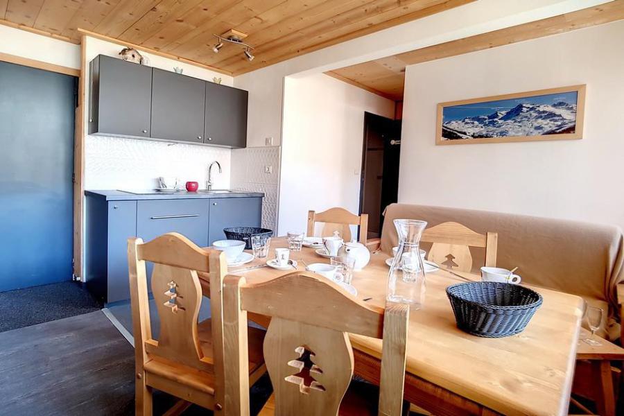 Ski verhuur Appartement 3 kamers 6 personen (B1) - La Résidence les Lauzes - Les Menuires - Woonkamer