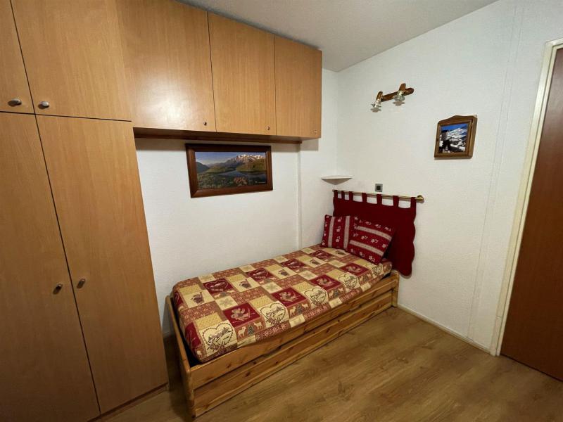 Rent in ski resort Studio sleeping corner 4 people (31) - La Résidence les Mélèzes - Les Menuires - Bedroom