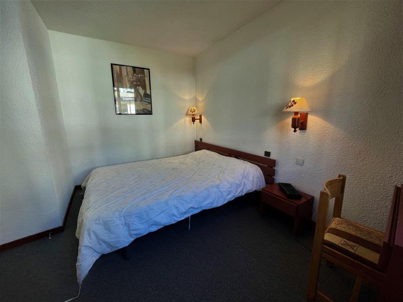 Rent in ski resort 2 room apartment 4 people (B316) - La Résidence les Soldanelles - Les Menuires - Bedroom