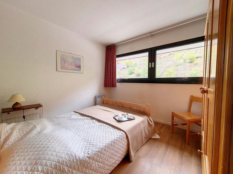 Rent in ski resort 3 room triplex apartment 8 people (418) - La Résidence Nant Benoit - Les Menuires - Bedroom