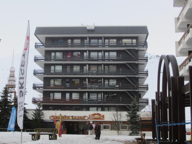 Rent in ski resort La Résidence Oisans - Les Menuires - Winter outside