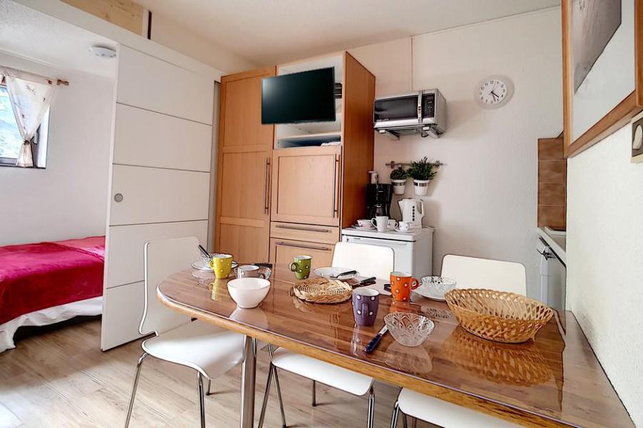 Skiverleih 2-Zimmer-Holzhütte für 4 Personen (SK2302) - La Résidence Ski Soleil - Les Menuires - Appartement