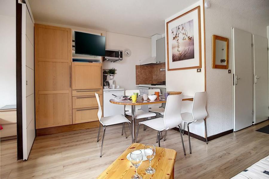 Wynajem na narty Apartament 2 pokojowy kabina 4 osób (SK2302) - La Résidence Ski Soleil - Les Menuires - Pokój gościnny