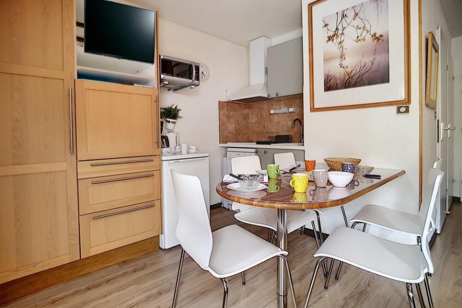 Wynajem na narty Apartament 2 pokojowy kabina 4 osób (SK2302) - La Résidence Ski Soleil - Les Menuires - Pokój gościnny