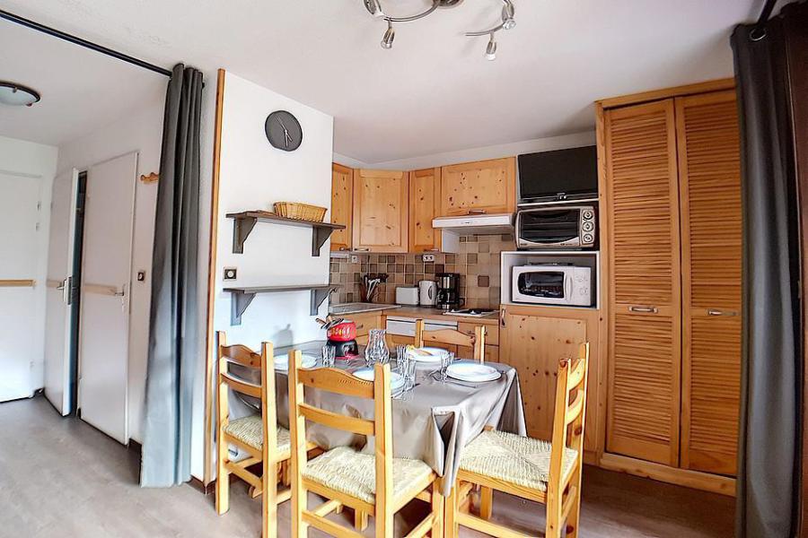 Ski verhuur Appartement 2 kamers 4 personen (1211) - La Résidence Ski Soleil - Les Menuires - Woonkamer