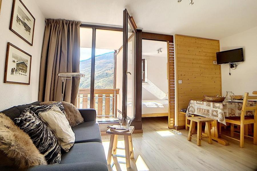 Rent in ski resort Studio cabin 4 people (1510) - La Résidence Ski Soleil - Les Menuires - Living room