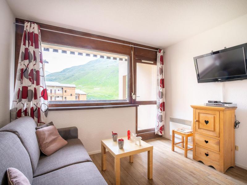 Rent in ski resort 1 room apartment 4 people (30) - Les Asters - Les Menuires - Living room