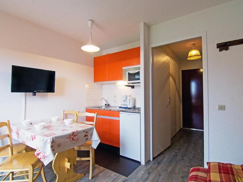 Skiverleih 1-Zimmer-Appartment für 4 Personen (2) - Les Carlines 1 - Les Menuires - Wohnzimmer