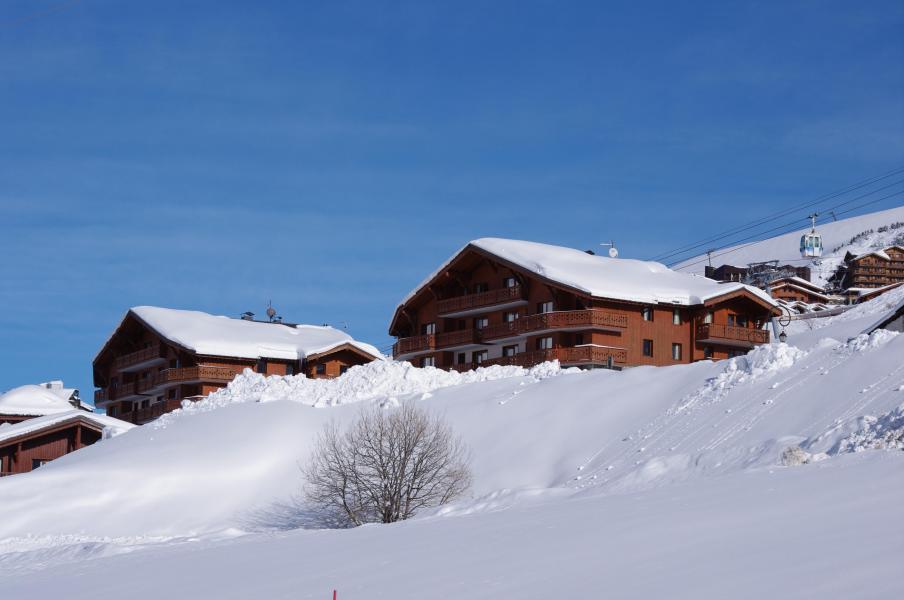 Vacances en montagne Les Chalets de l'Adonis - Les Menuires - Extérieur hiver