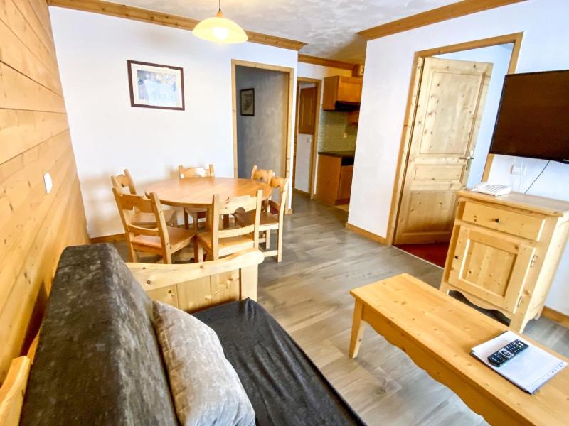 Wynajem na narty Apartament 2 pokojowy alkowa 4-6 osób - Les Chalets de l'Adonis - Les Menuires - Pokój gościnny