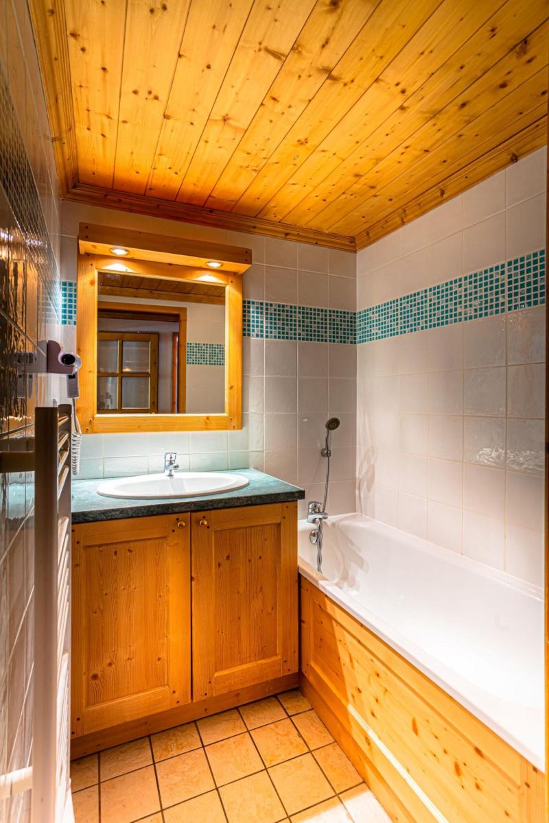 Location au ski Appartement 2 pièces alcôve 4-6 personnes - Les Chalets de l'Adonis - Les Menuires - Salle de bain