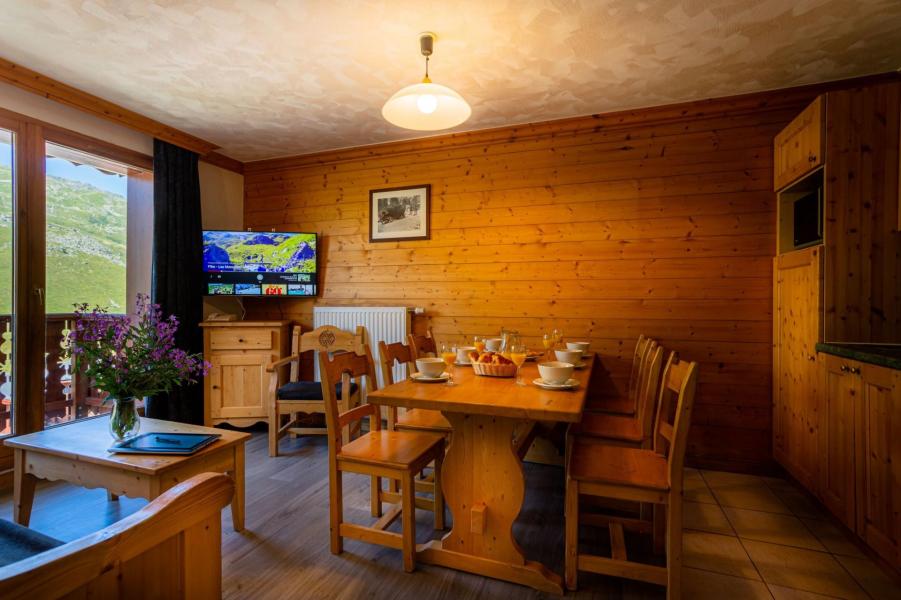 Ski verhuur Appartement 4 kamers 8 personen - Les Chalets de l'Adonis - Les Menuires - Woonkamer