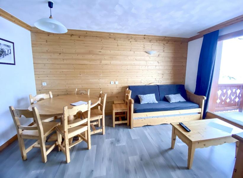 Wynajem na narty Les Chalets de l'Adonis - Les Menuires - Pokój gościnny