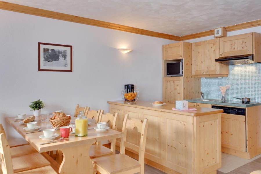 Skiverleih Les Chalets de l'Adonis - Les Menuires - Wohnzimmer