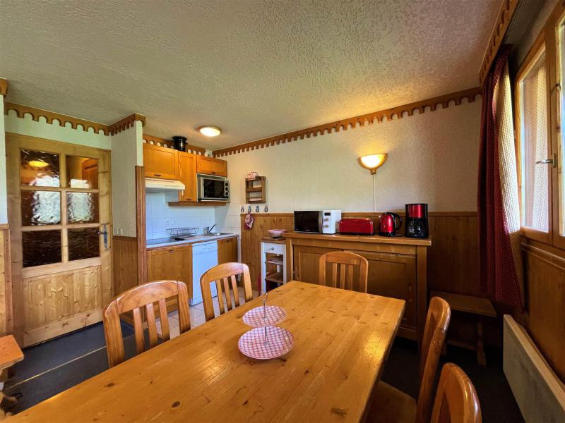 Rent in ski resort 3 room apartment 6 people (101) - Les Côtes d'Or Chalet Bossons - Les Menuires - Kitchen