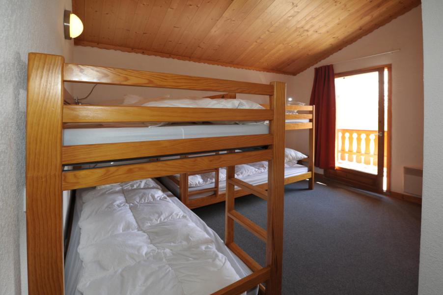 Rent in ski resort 4 room apartment cabin 10-12 people (402) - Les Côtes d'Or Chalet Bossons - Les Menuires - Bedroom