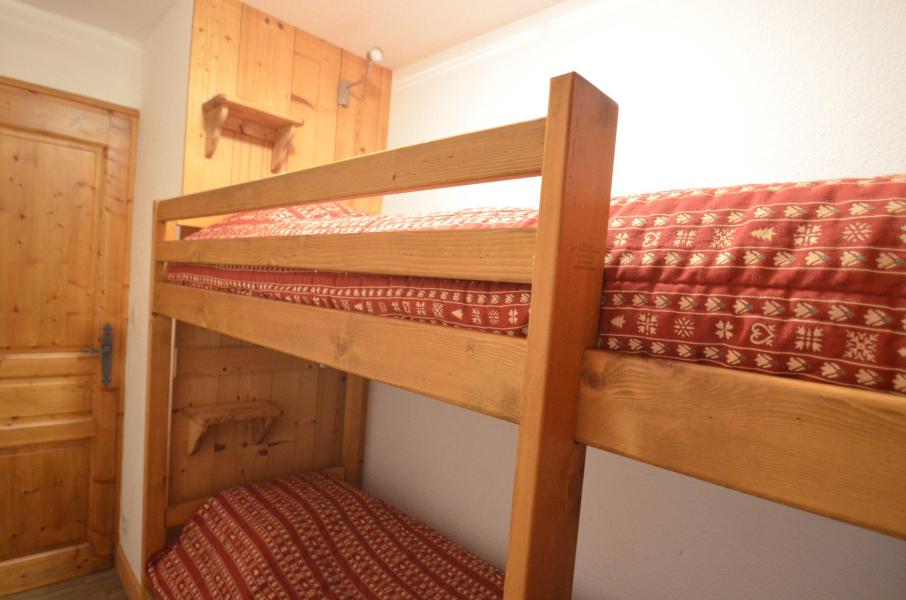 Rent in ski resort 4 room apartment 8 people (323) - Les Côtes d'Or Chalet Courmayeur - Les Menuires - Bedroom