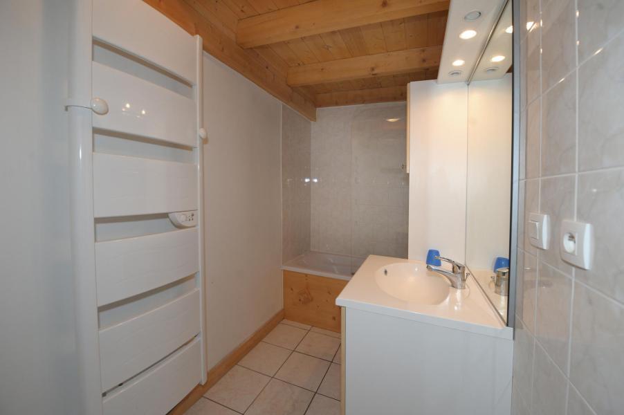 Alquiler al esquí Apartamento duplex 4 piezas para 8-10 personas (342) - Les Côtes d'Or Chalet Courmayeur - Les Menuires - Cuarto de ducha