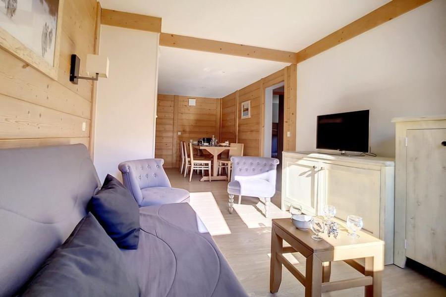 Ski verhuur Appartement 3 kamers 8 personen (124) - Résidence Aconit - Les Menuires - Woonkamer